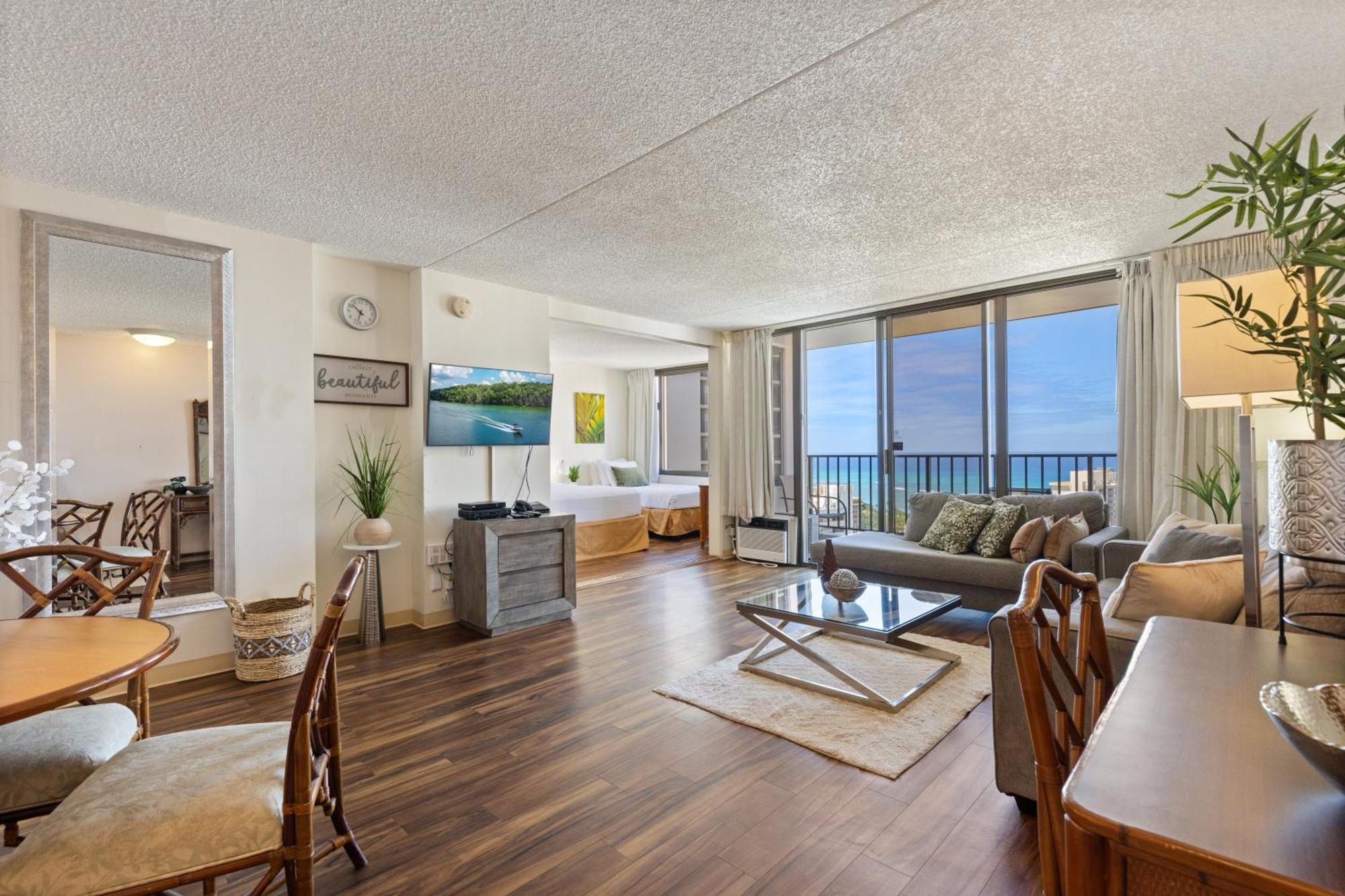 Beautifully Renovated 32Nd Floor Deluxe Ocean View Waikiki Condo Condo Гонолулу Экстерьер фото