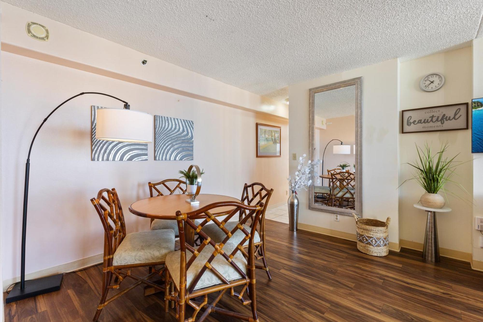 Beautifully Renovated 32Nd Floor Deluxe Ocean View Waikiki Condo Condo Гонолулу Экстерьер фото