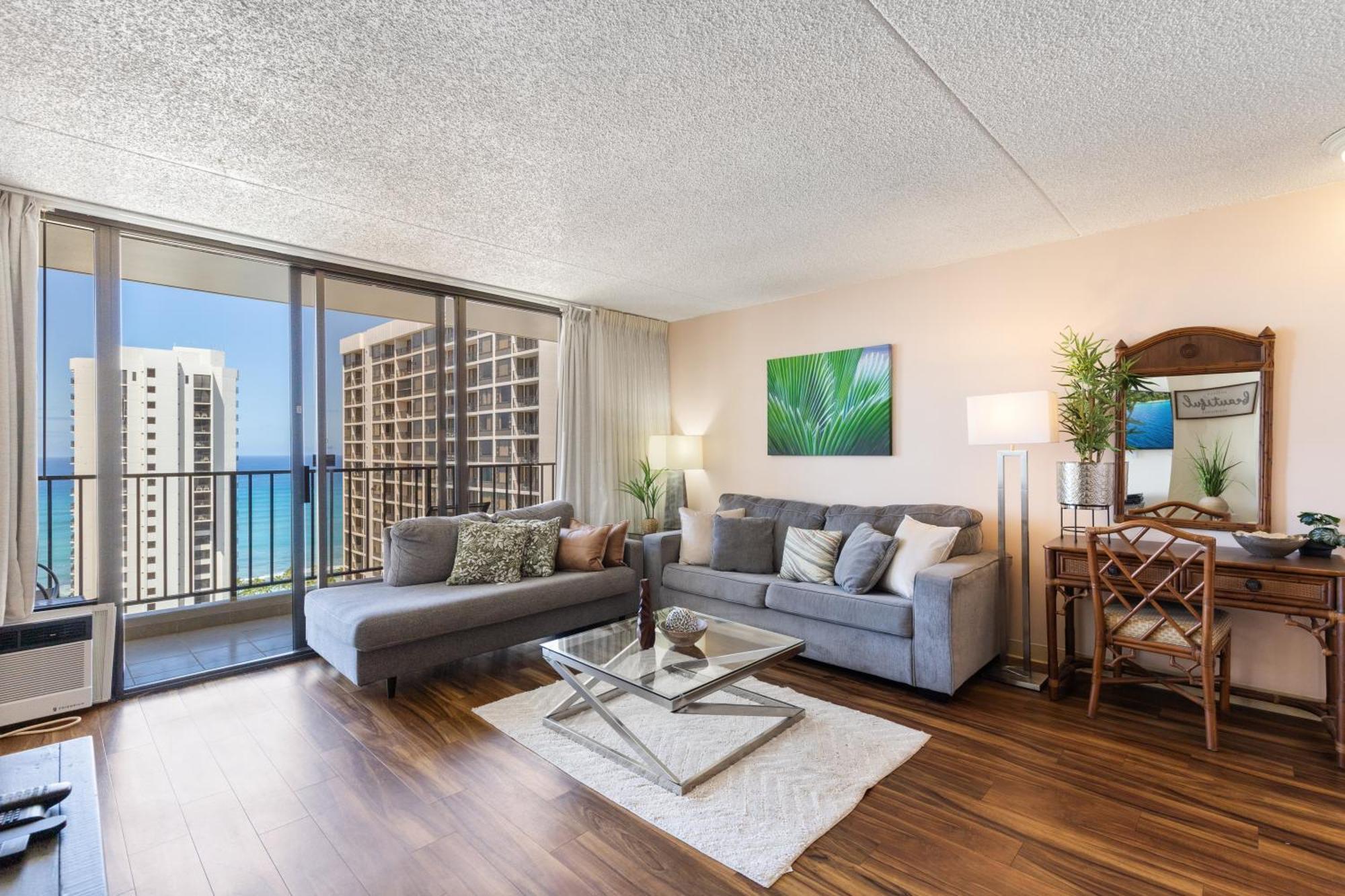 Beautifully Renovated 32Nd Floor Deluxe Ocean View Waikiki Condo Condo Гонолулу Экстерьер фото