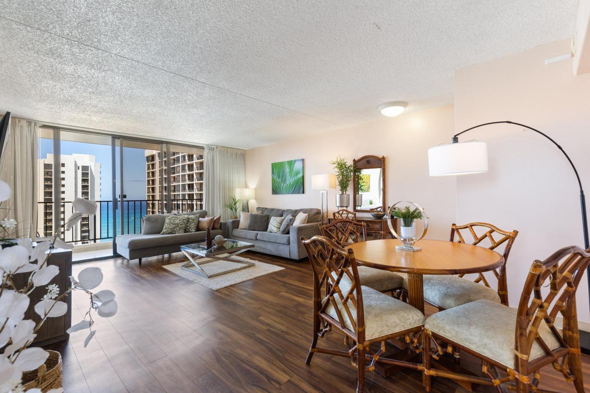 Beautifully Renovated 32Nd Floor Deluxe Ocean View Waikiki Condo Condo Гонолулу Экстерьер фото